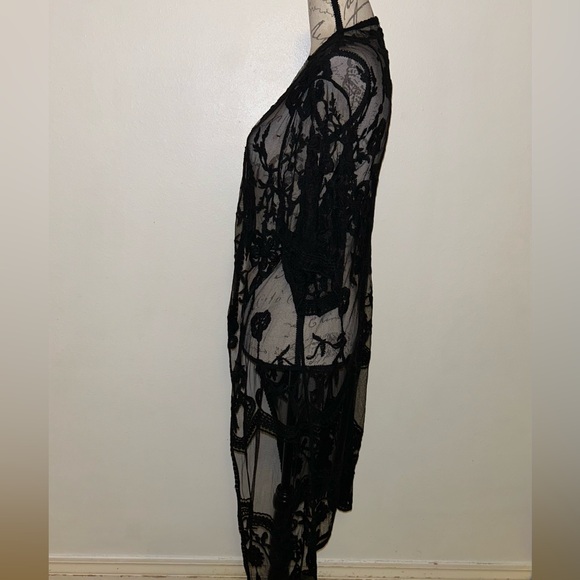 ▪️SO Black Lace Coverup Top▪️ - Picture 4 of 9